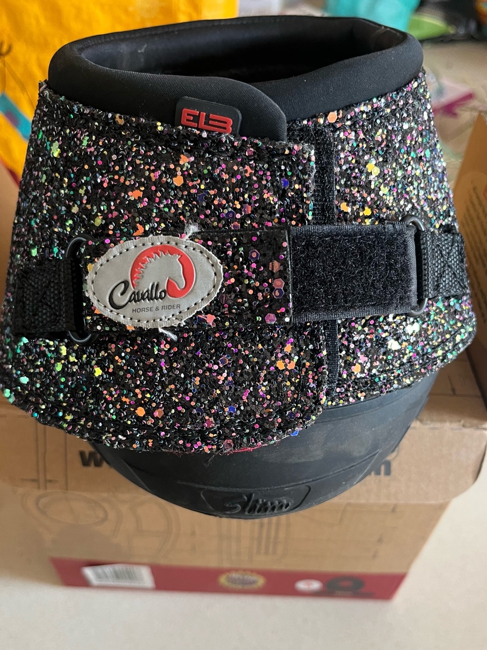 Cavallo Bling Horse Hoof boot 
Size 5 slim 
Price is for the pair